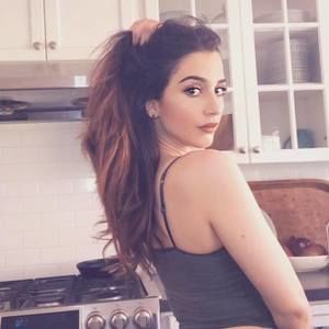 Meet your Posher, Taryn